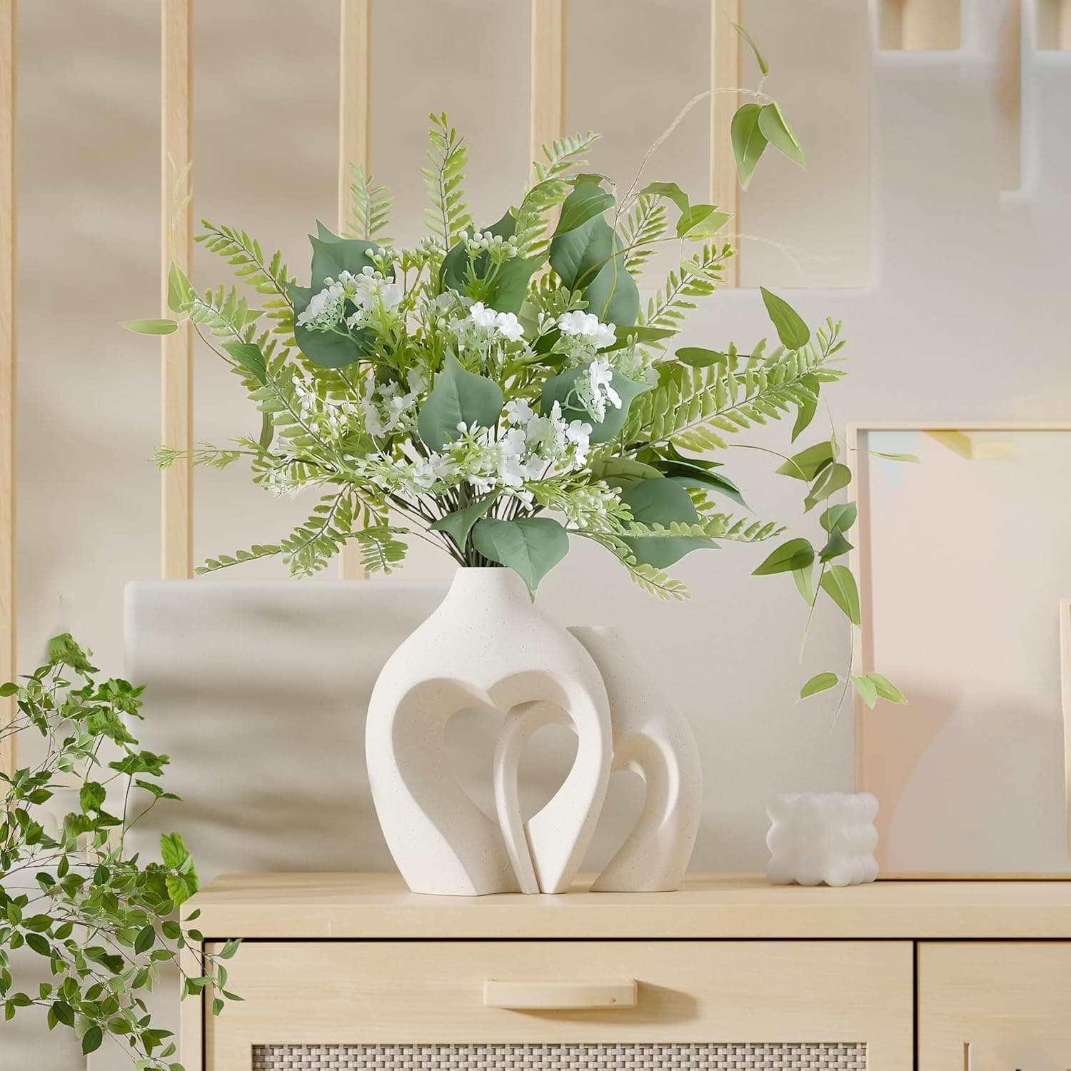 Zormon White Vases for Decor, Heart Shaped Ceramic Vase Set of 2, Nordic Heart Shaped Vases, Minimalist Decorative Vase for Table Centerpiece Wedding Dining Living Room Office House Decoration thumbnail 3