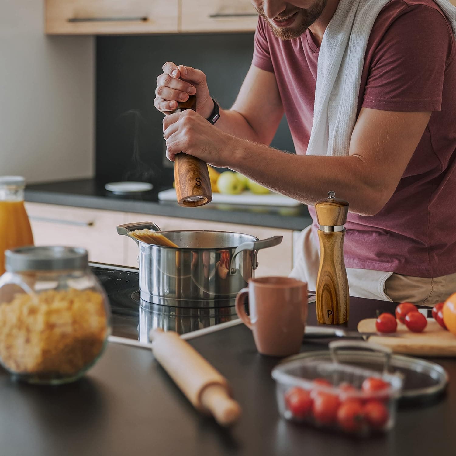 Gennua Kitchen Wooden Salt and Pepper Grinder Set: Refillable Salt & Pepper Mills Adjust for Customized Coarseness, Crafted of Solid Acacia Wood with Ceramic/Stainless Steel Core, 8 Inches Each thumbnail 6